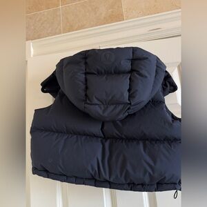 Lululemon Wunder puff supper-cropped Vest -Hooded Puffer Vest-black